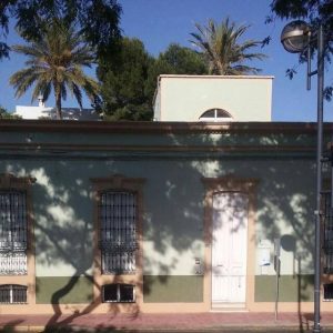 centro-fachadahuercal